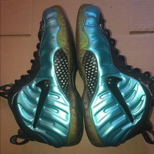 foamposite cleats football